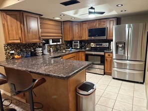 Mikrobølgeovn, ovn, kogeplade, opvaskemaskine