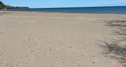 Nature Retreat | Cabin on 40 Acres, 15 Mins from Beaches