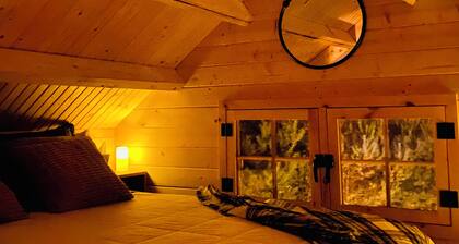 Nature Retreat | Cabin on 40 Acres, 15 Mins from Beaches