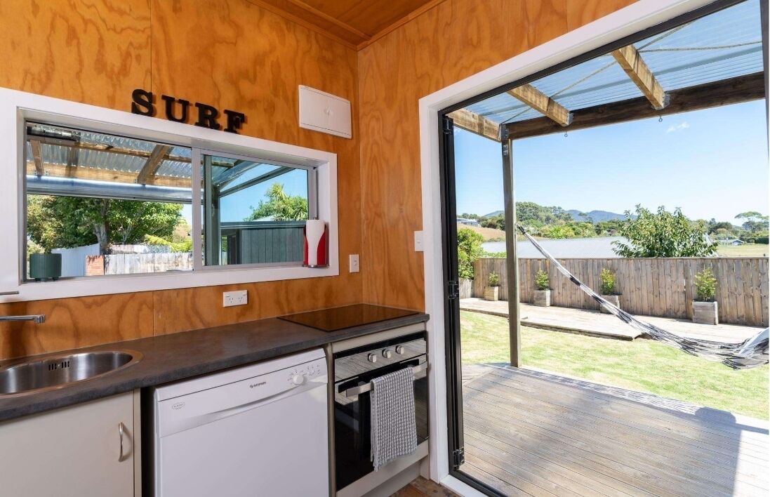 Mikrowelle, Ofen, Herdplatte, Geschirrspüler