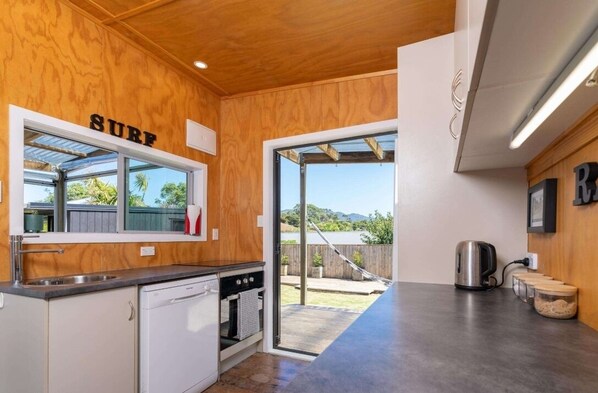 Microwave, oven, stovetop, dishwasher