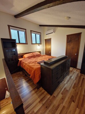 3 Schlafzimmer, Bügeleisen/Bügelbrett, WLAN, Bettwäsche