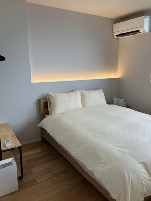 Blackout drapes, iron/ironing board, free WiFi