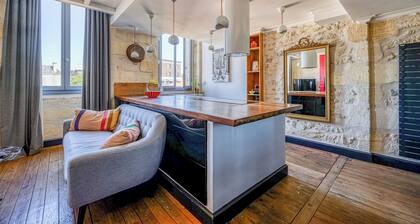 The charm of the historic city center with free parking