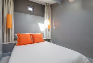 2 chambres, fer et planche Ă repasser, Wi-Fi, draps fournis