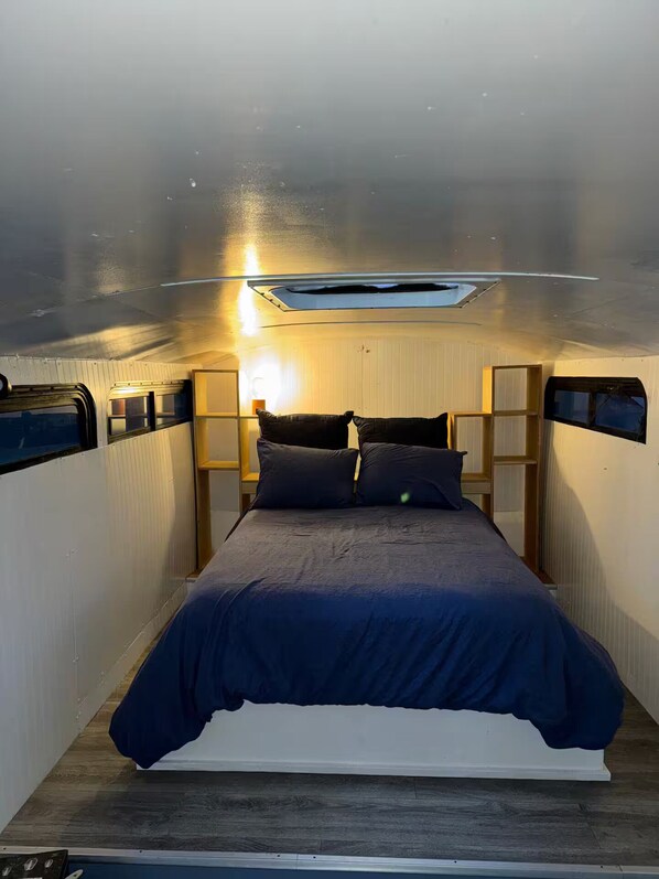 1 bedroom, iron/ironing board, bed sheets