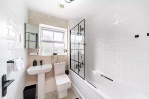Towels, soap, shampoo, toilet paper