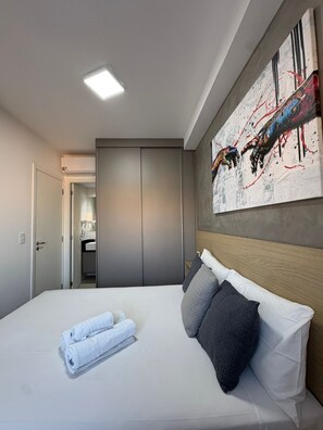 2 Schlafzimmer, Schreibtisch, Bügeleisen/Bügelbrett, kostenloses WLAN
