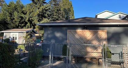 Garden Cottage & Bunkie @ Horner Park