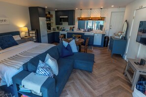 Smart TV, fireplace, books