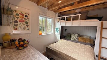 2 bedrooms, iron/ironing board, travel crib, free WiFi