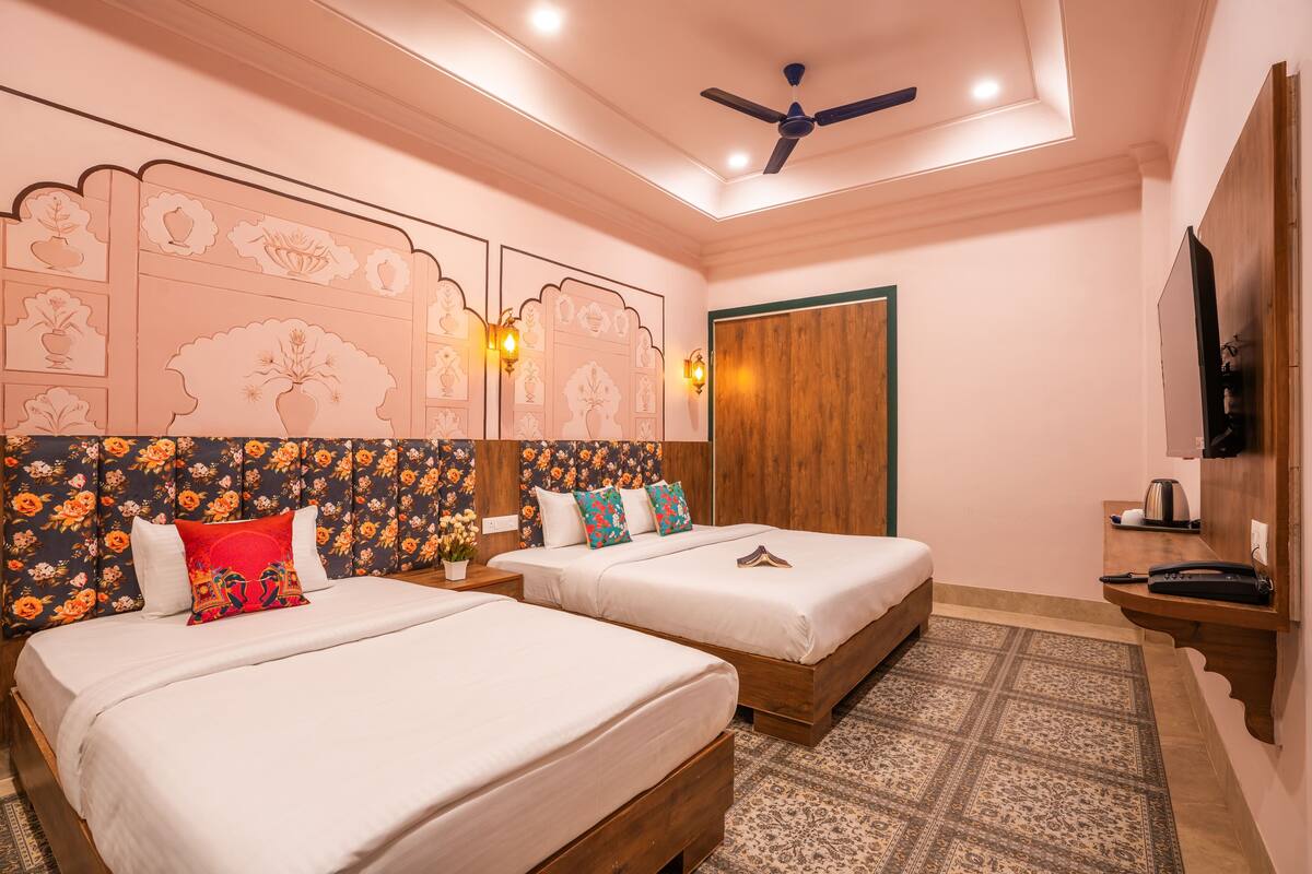 Standard Triple Room | Iron/ironing board, free WiFi