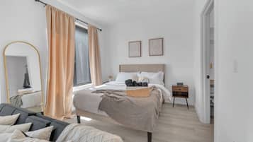 1 bedroom, desk, iron/ironing board, free WiFi