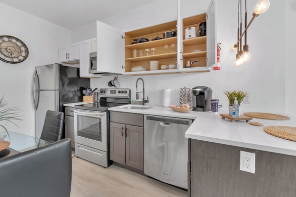 Fridge, microwave, oven, stovetop