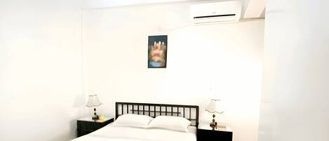 2 bedrooms, bed sheets