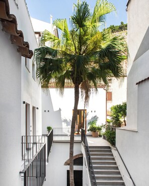 Property grounds - Concetta Miceli House in Palazzo Botta, 3 minutes from the cathedral (Cefalù)