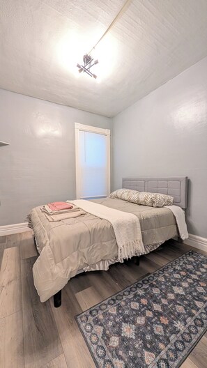 3 bedrooms, WiFi, bed sheets