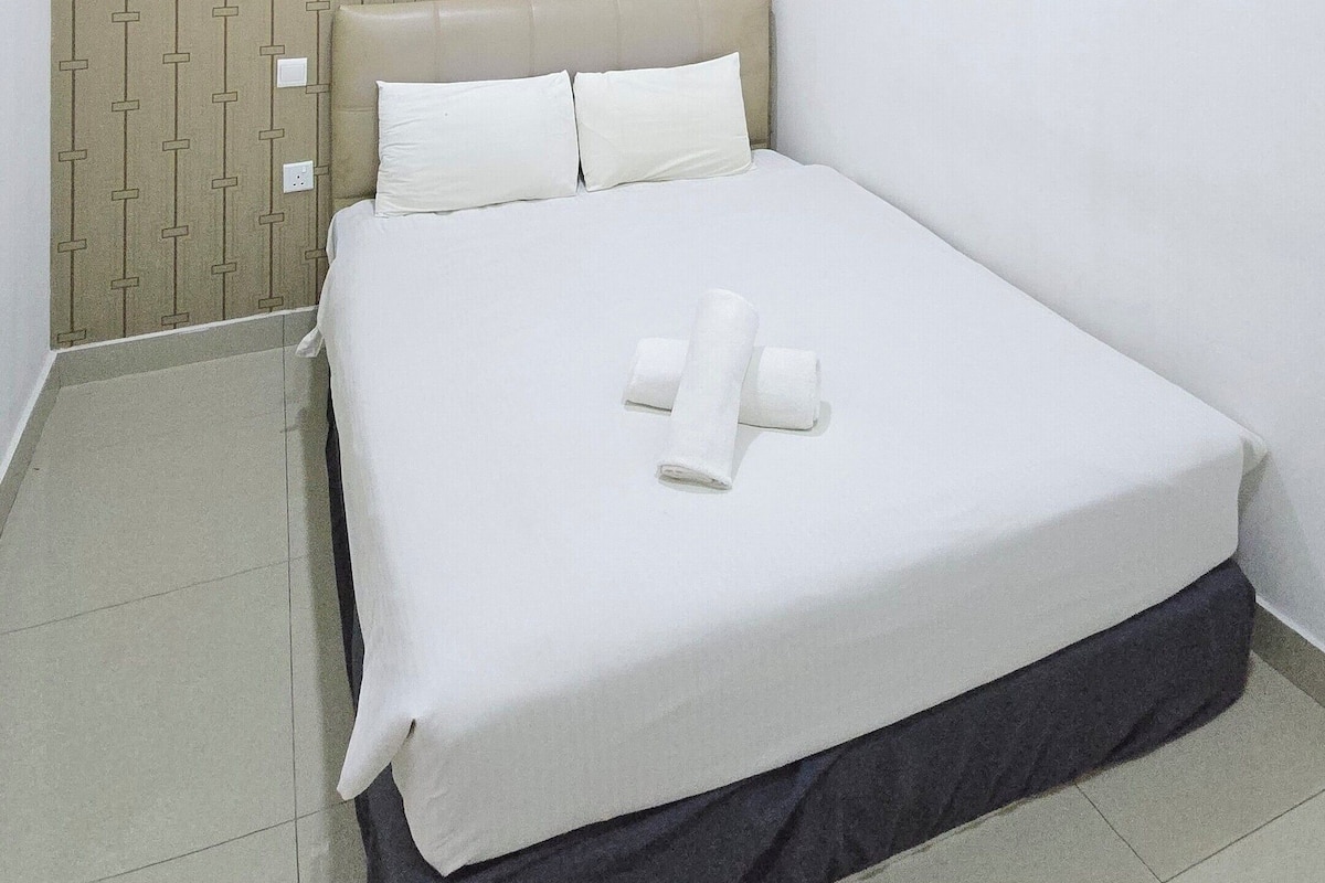 Room, 1 Katil Ratu (Queen), Non Smoking | Meja, Wi-fi percuma