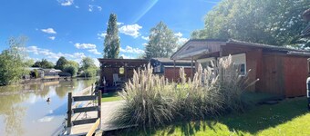 Cosy holiday home by the water