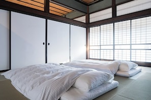 Free WiFi, bed sheets