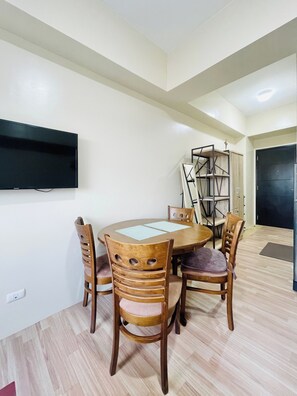 Studio, 1 Bedroom | Dining room - The Perfect Central Getaway (Iloilo)