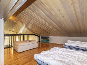 1 多间卧室、上网接入