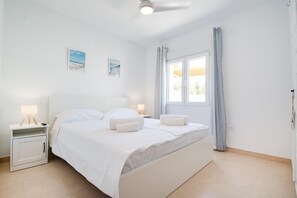 2 bedrooms, iron/ironing board, WiFi, bed sheets - Villa Sunnyside - modern, chill out, private pool - Benissa, Costa Blanca (Benissa)