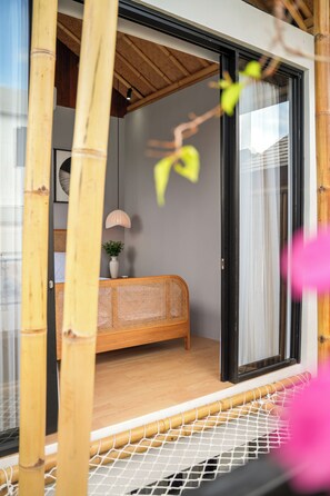 4 bedrooms, WiFi, bed sheets