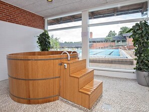 House | Spa treatment - 6 Person Holiday Park Home in Gilleleje (Gilleleje)