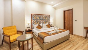 Executive Double Room - MJ AERO SUITE (Rishikesh)