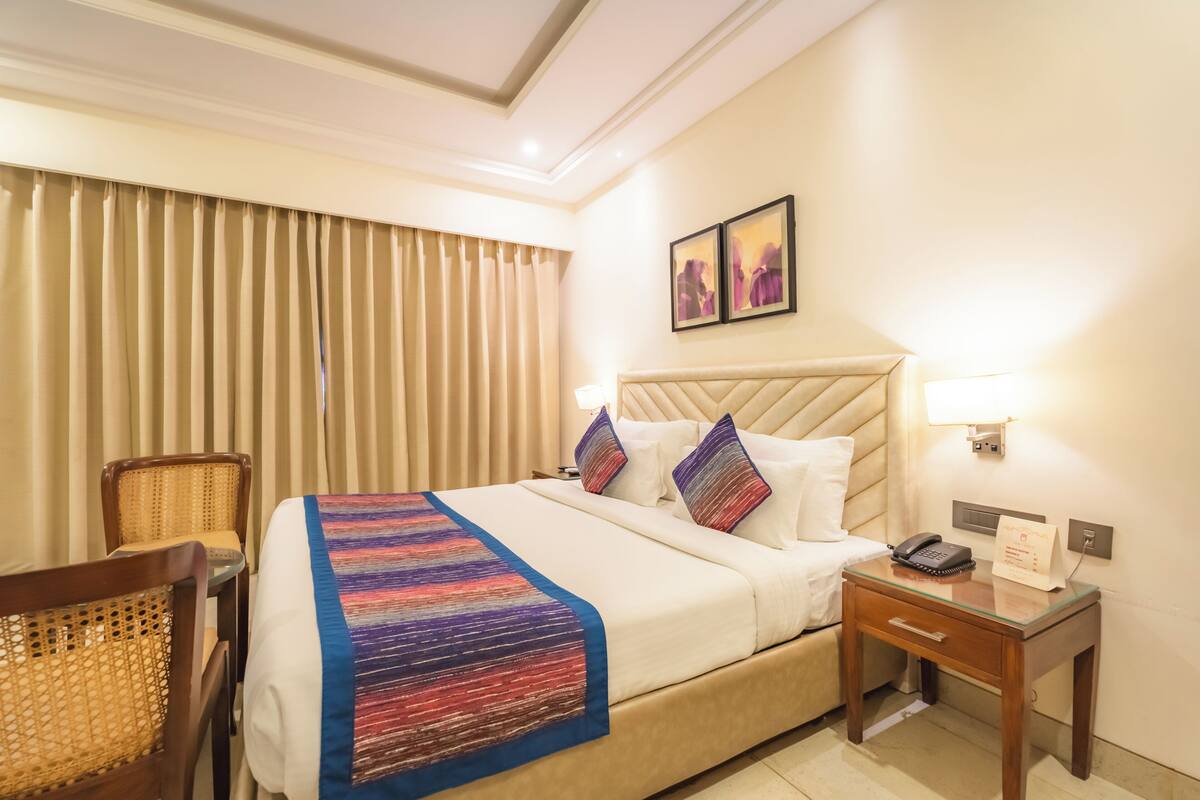 In-room safe, iron/ironing board (on request), WiFi (free), bed sheets