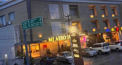 MJ AERO SUITE