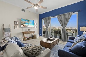 Smart TV, DVD player - Waterfront, Pool, Prime Location - 504 Bay Harbor (Clearwater)