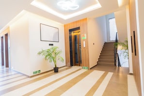 Interior - Zip By Spree Hotels Madhuram Haldwani (Haldwani)