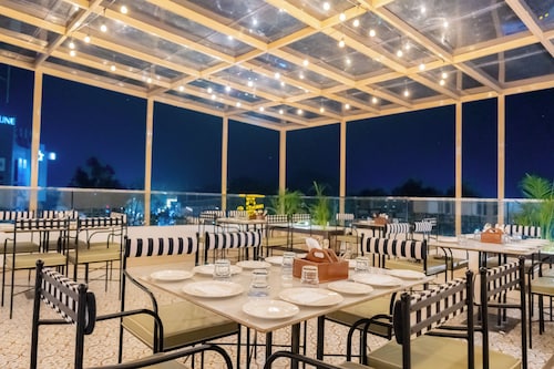 Zip By Spree Hotels Madhuram Haldwani