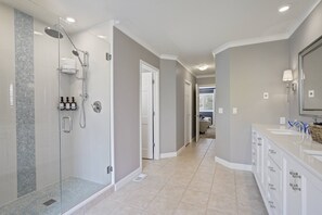 Shower, hair dryer, shampoo