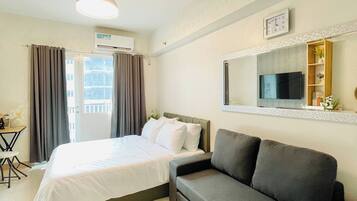 1 bedroom, iron/ironing board, internet, bed sheets