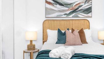 2 bedrooms, iron/ironing board, WiFi, bed sheets