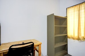 Standard Double Room | Free WiFi, bed sheets