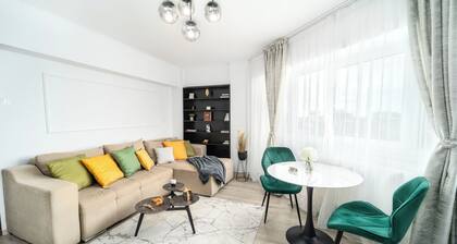Panoramic Top floor Apartment with Spectacular Views