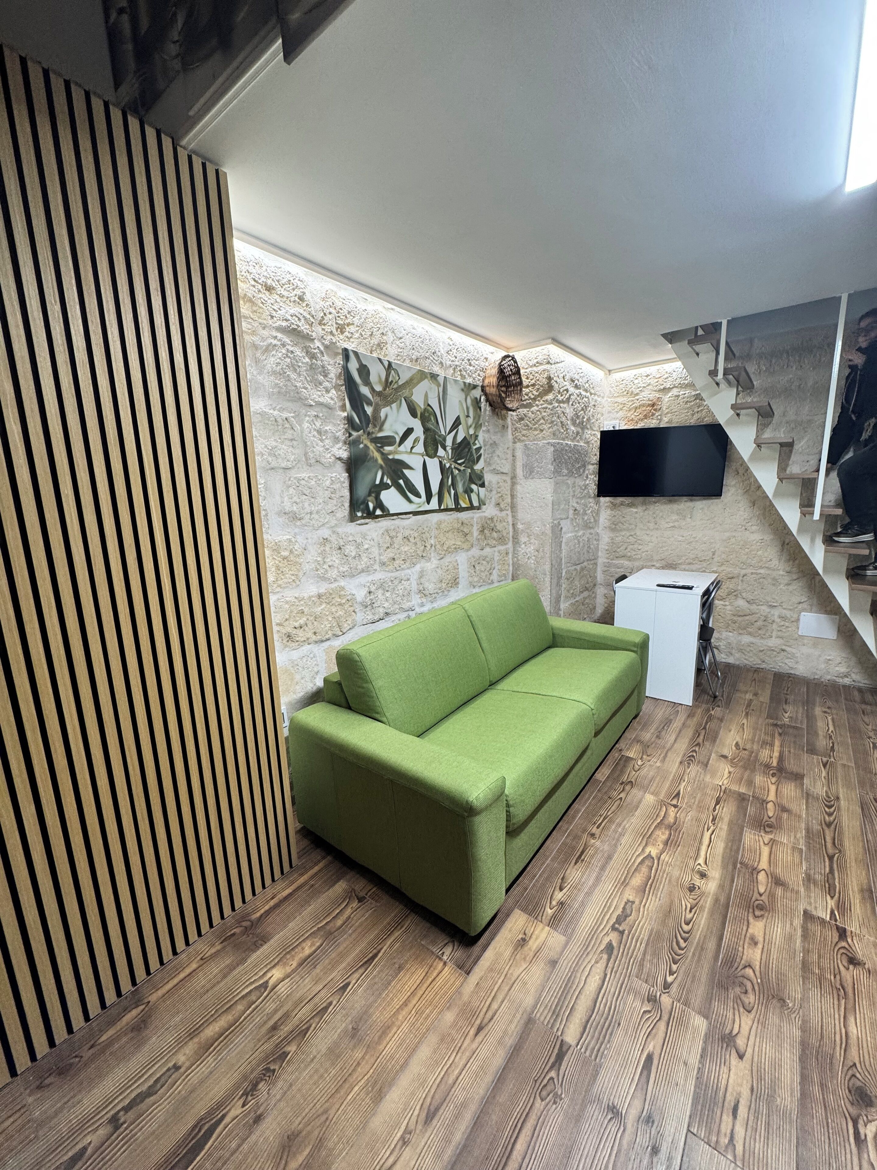 Loft  Al Piano Terra Parcheggio In Strada  Ideale Per Capienza: Fino A 4 Persone - Corato
