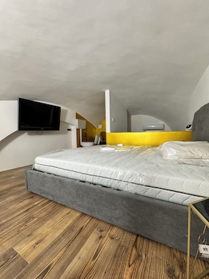 1 bedroom, free WiFi, bed sheets - Ground floor loft Street parking Ideal for capacity: up to 4 people (Corato)