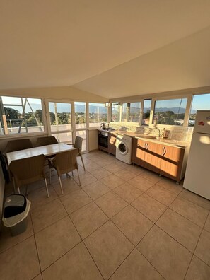 Leilighet – comfort | Eget kjøkken | Kjøleskap