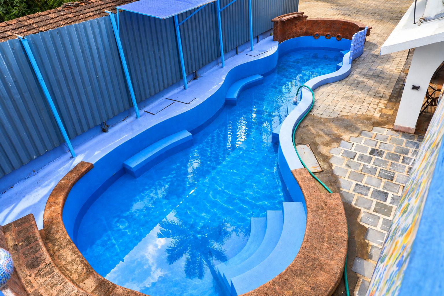Indoor pool, outdoor pool