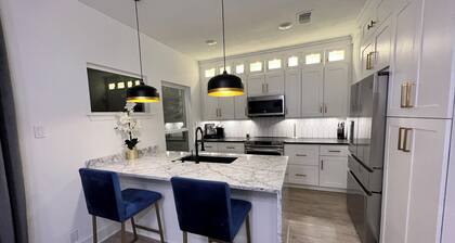 Luxurious Living: Experience the Best of Galleria 2-Bedroom Condo & 2 Car Garage