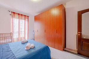 2 bedrooms