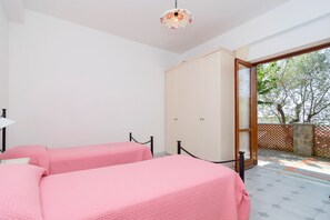 Room - Limoneto - Giardino by Espresso Rentals (Campania)