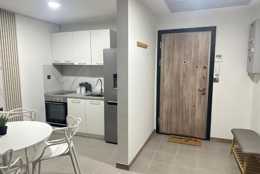 Mikroaaltouuni, uuni, liesi, astianpesukone