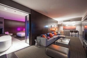 1 chambre, bureau, fer et planche à repasser, accès Internet