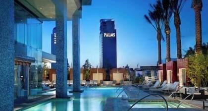 Palms Luxury Strip View 1BD/1.5BA Open Balcony#29KA